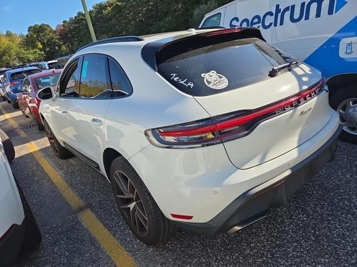 2023 Porsche Macan T