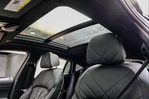 2025 BMW X6 xDrive40i