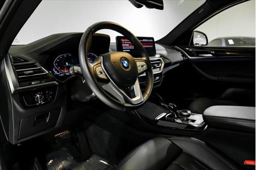 2024 BMW X4 xDrive30i