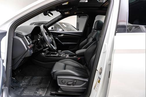 2023 Audi Q5 45 S line Premium Plus