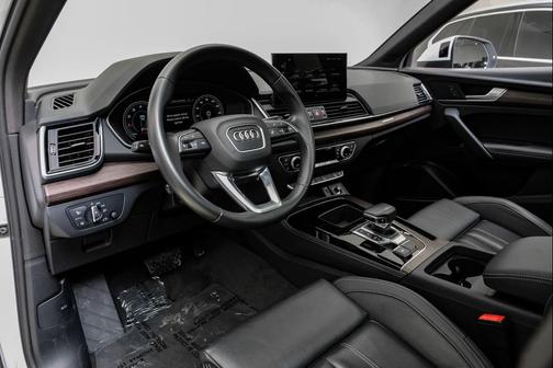 2023 Audi Q5 45 S line Premium Plus