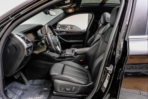 2024 BMW X4 xDrive30i