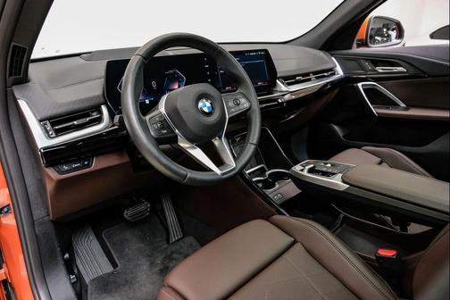 2025 BMW X2 xDrive28i