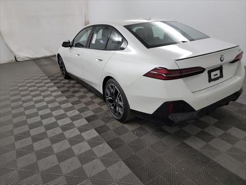 2024 BMW 530 i