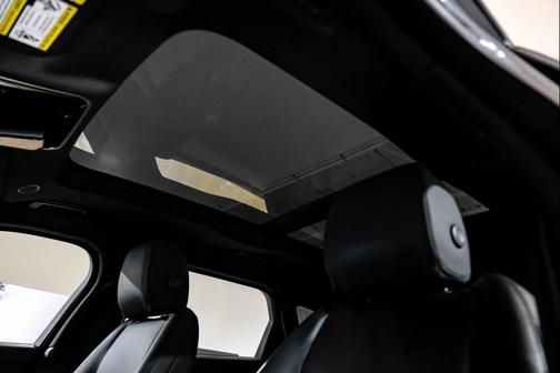 2024 Land Rover Range Rover Velar P250 SE R-Dynamic