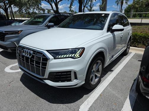 Carrara White 2023 Audi Q7 45 Premium Plus