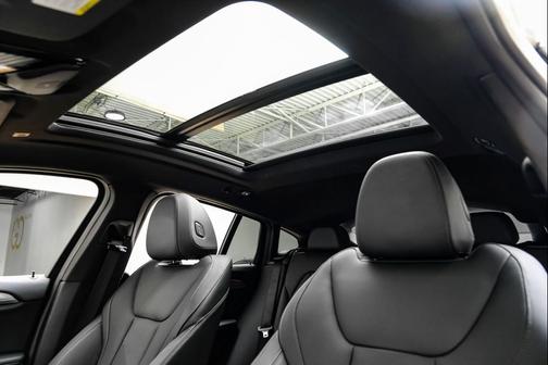 2025 BMW X4 xDrive30i