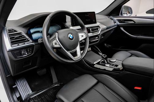 2025 BMW X4 xDrive30i