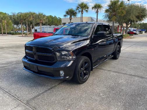 Photo 4 of 32 of 2016 RAM 1500 Tradesman