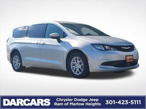 2023 Chrysler Voyager LX