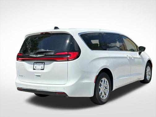 2025 Chrysler Pacifica L
