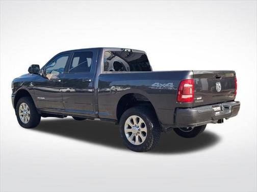 2020 RAM 2500 Big Horn Crew Cab 4X4 6'4' Box