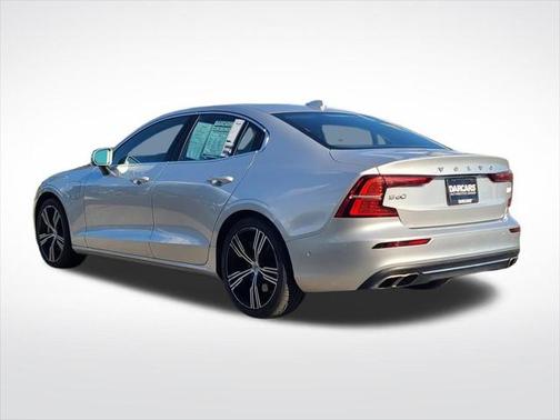 2022 Volvo S60 Recharge Plug-In Hybrid T8 Inscription