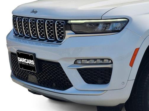 2022 Jeep Grand Cherokee Summit