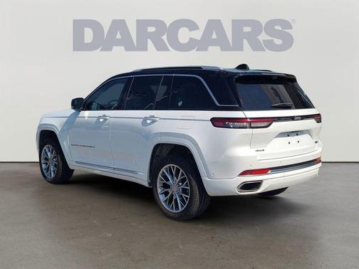 2022 Jeep Grand Cherokee Summit