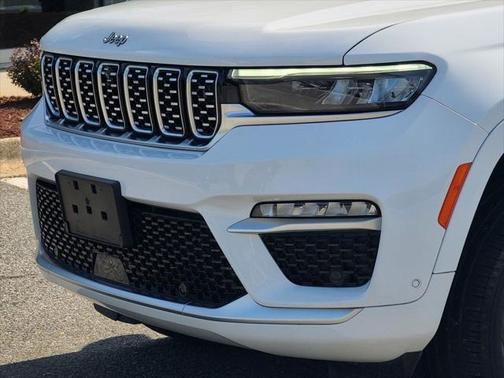 2022 Jeep Grand Cherokee Summit