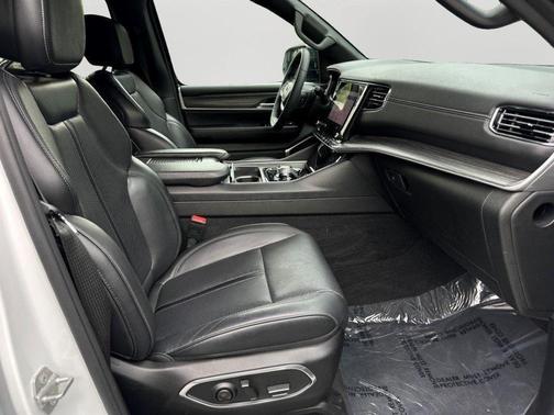 2023 Jeep Wagoneer Series III 4x4