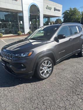 2022 Jeep Compass Latitude Lux