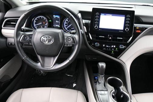 Ice Cap 2023 Toyota Camry SE