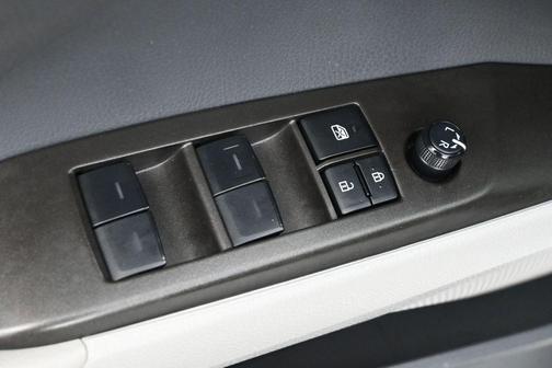 Ice Cap 2023 Toyota Camry SE