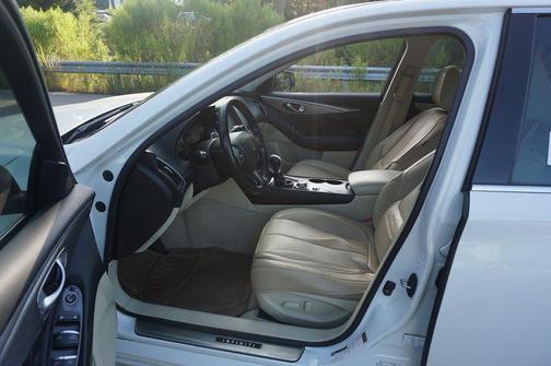 Moonlight White 2014 INFINITI Q50 Premium