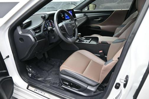 Eminent White Pearl 2023 Lexus ES 350 Base