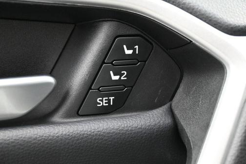 Wind Chill Pearl 2023 Toyota RAV4 Hybrid SE