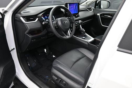 Wind Chill Pearl 2023 Toyota RAV4 Hybrid SE