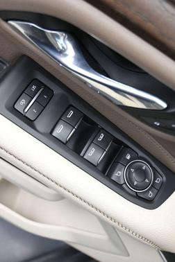 Pearl Beige Metallic 2021 GMC Yukon Denali
