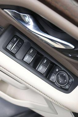 Pearl Beige Metallic 2021 GMC Yukon Denali