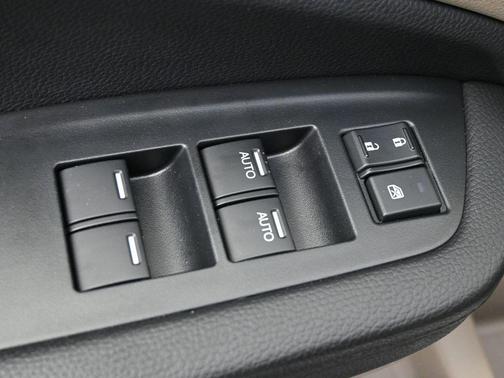 2022 Honda Pilot Touring 8-Passenger