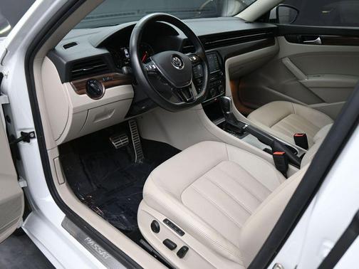 2020 Volkswagen Passat 2.0T SE