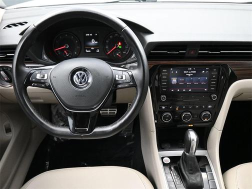 2020 Volkswagen Passat 2.0T SE
