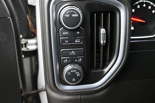 Silver Ice Metallic 2021 Chevrolet Silverado 1500 LT