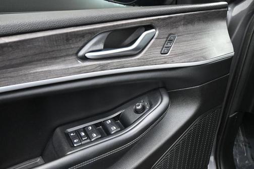 Baltic Gray Metallic Clearcoat 2023 Jeep Grand Cherokee L Limited
