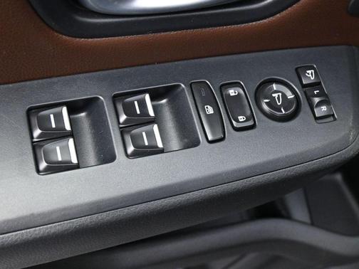 Crystal Black Pearl 2024 Honda Pilot Elite