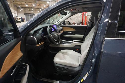 Blueprint 2025 Toyota Grand Highlander Limited