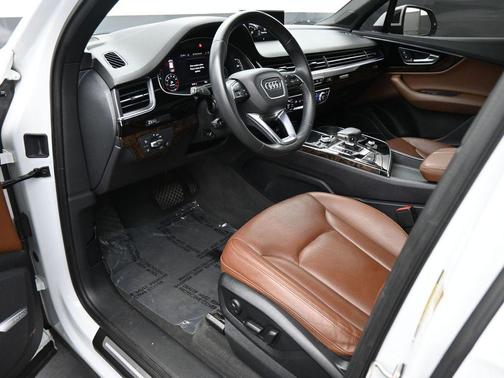 2019 Audi Q7 55 Premium Plus