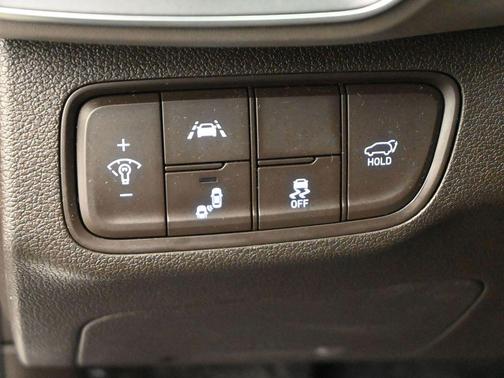 Silver 2019 Hyundai SANTA FE SEL Plus 2.4