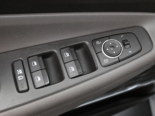 Silver 2019 Hyundai SANTA FE SEL Plus 2.4