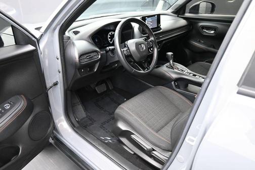 Urban Gray Pearl 2023 Honda HR-V 2WD Sport