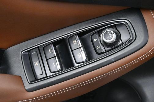 Crystal White Pearl 2020 Subaru Forester Touring