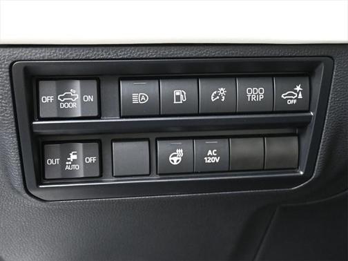 2023 Toyota Tundra Hybrid Capstone