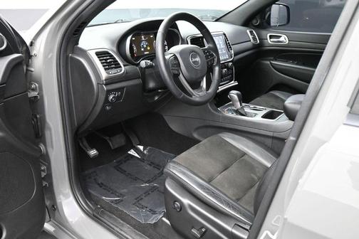 Sting-Gray Clearcoat 2021 Jeep Grand Cherokee Laredo