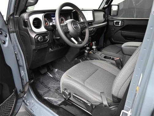 2024 Jeep Gladiator Sport S