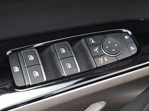 2024 Nissan Pathfinder Platinum FWD