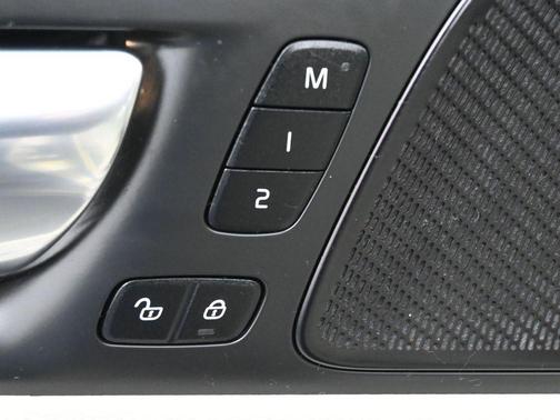 2021 Volvo S60 Recharge Plug-In Hybrid T8 Inscription