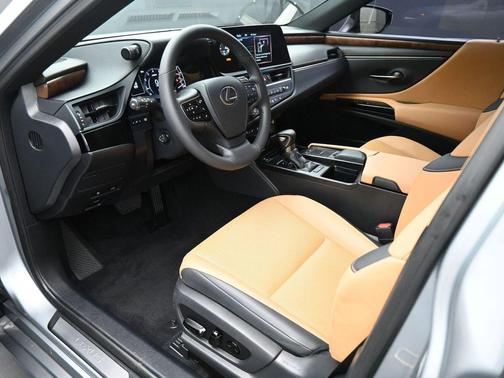 2022 Lexus ES 350 Base