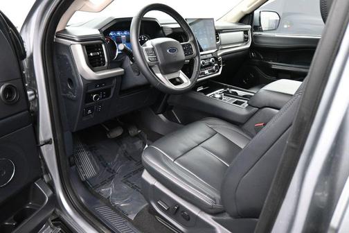 Iconic Silver Metallic 2024 Ford Expedition XLT