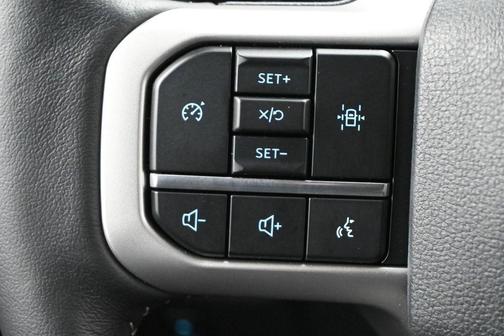 Iconic Silver Metallic 2024 Ford Expedition XLT